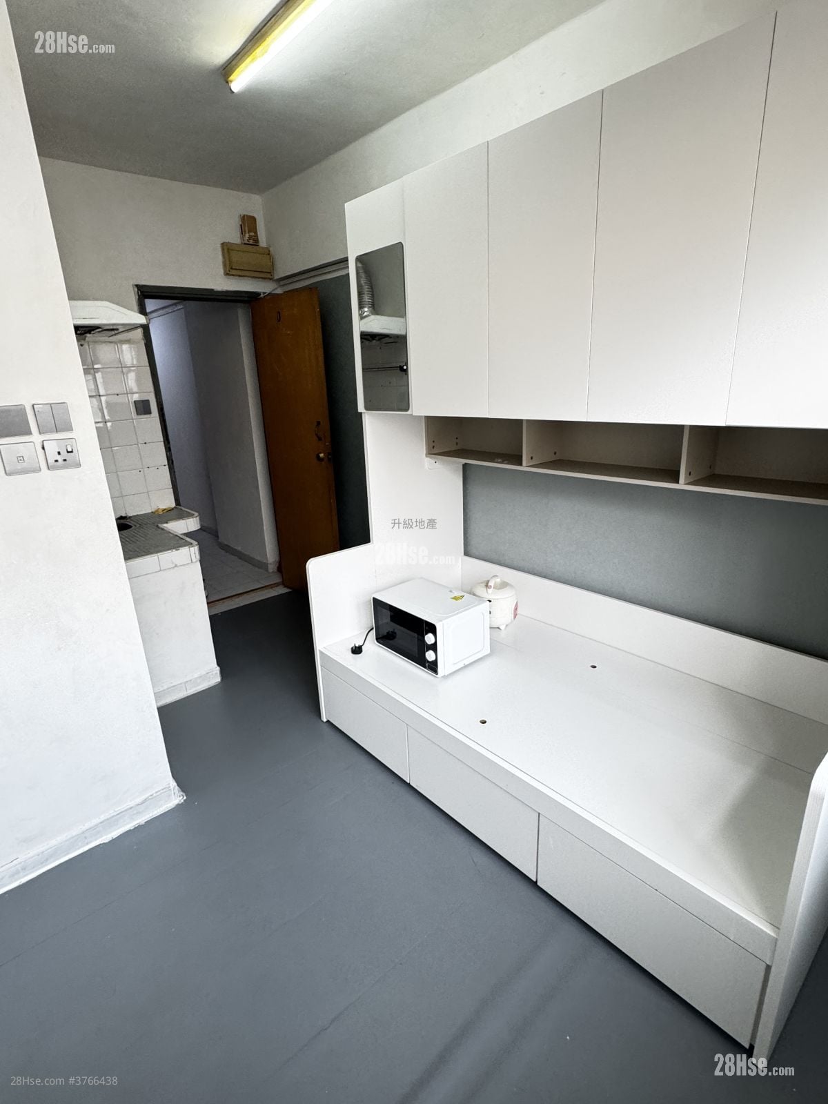 華發大樓 租盤 1 浴室 155 平方呎