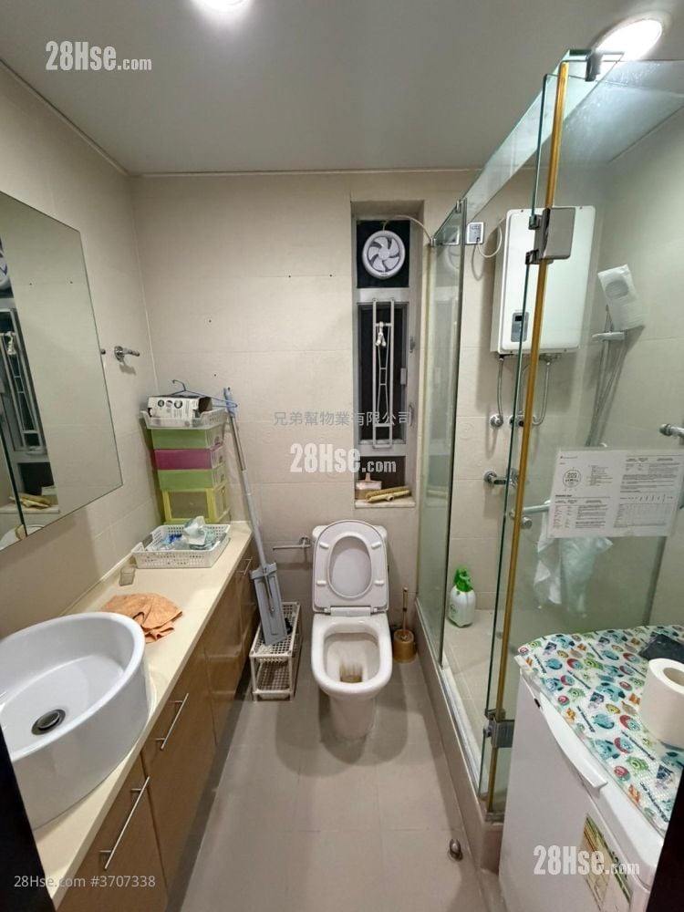 新興花園 租盤 2 房 , 1 浴室 592 平方呎