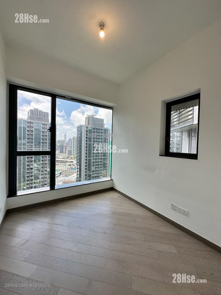 Upper River Bank Rental 2 Bedrooms , 1 Bathroom 557 ft²