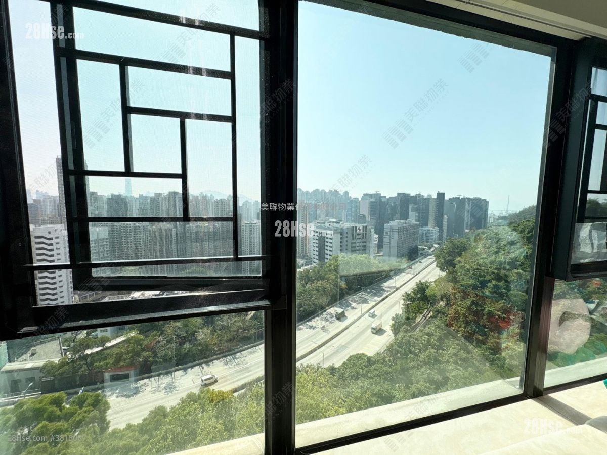 Villa Carlton Sell 3 Bedrooms , 3 Bathrooms 1,337 ft²