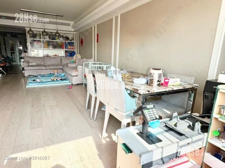 Villa Carlton Sell 3 Bedrooms , 3 Bathrooms 1,337 ft²