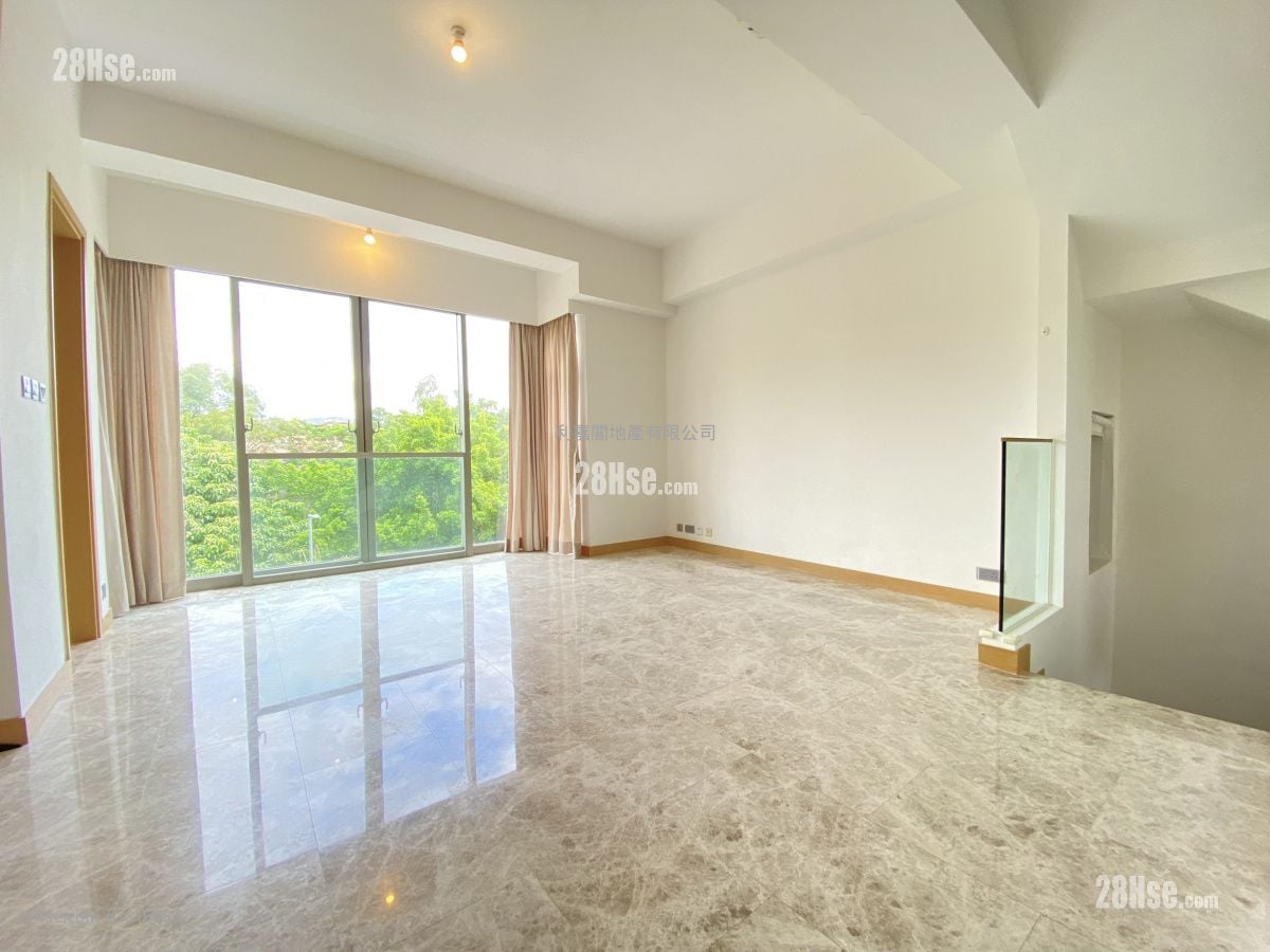 Hampstead Rental 4 Bedrooms , 3 Bathrooms 2,088 ft²