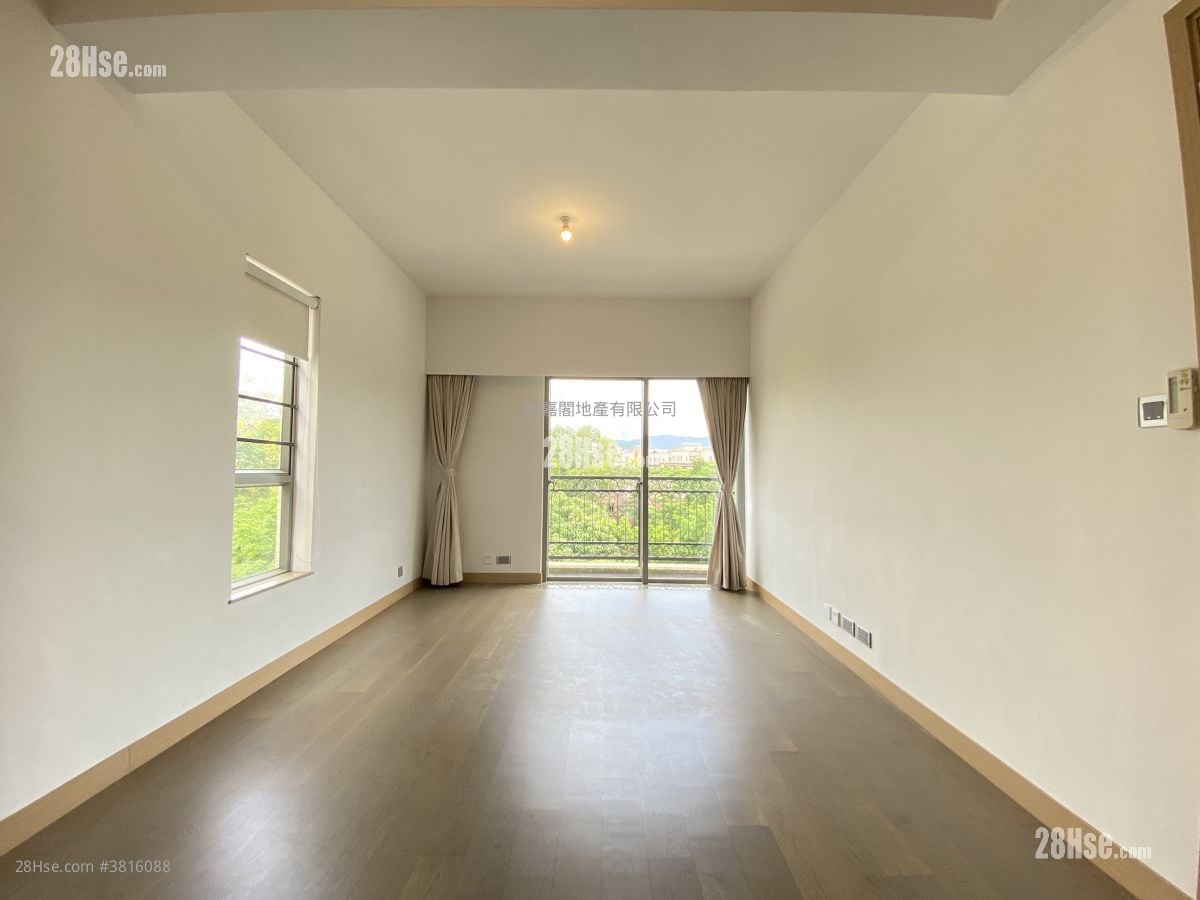 Hampstead Rental 4 Bedrooms , 3 Bathrooms 2,088 ft²