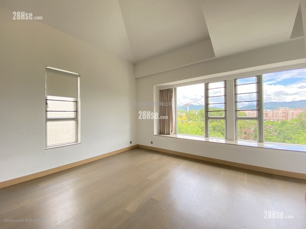 Hampstead Rental 4 Bedrooms , 3 Bathrooms 2,088 ft²