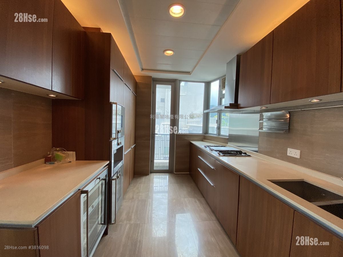 溱岸8号 租盘 5+ 房 , 3 浴室 2,141 平方尺