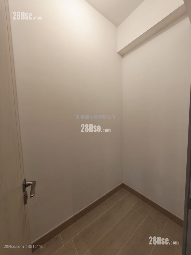 黃金海灣 售盤 2 房 , 1 浴室 475 平方呎