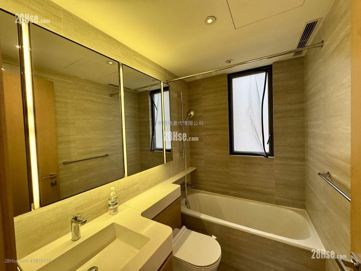 玖瓏山 售盤 2 房 , 2 浴室 692 平方呎