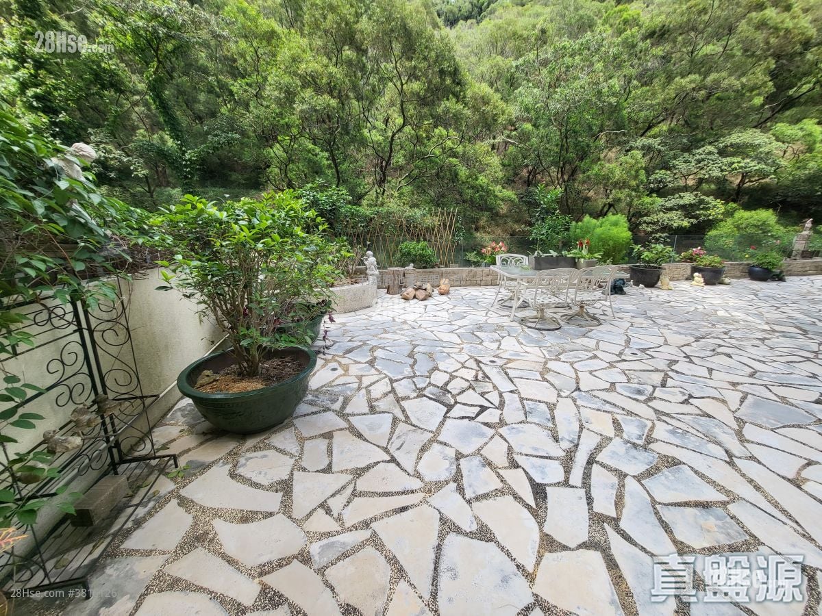 帝景峰 售盘 3 房 670 平方尺