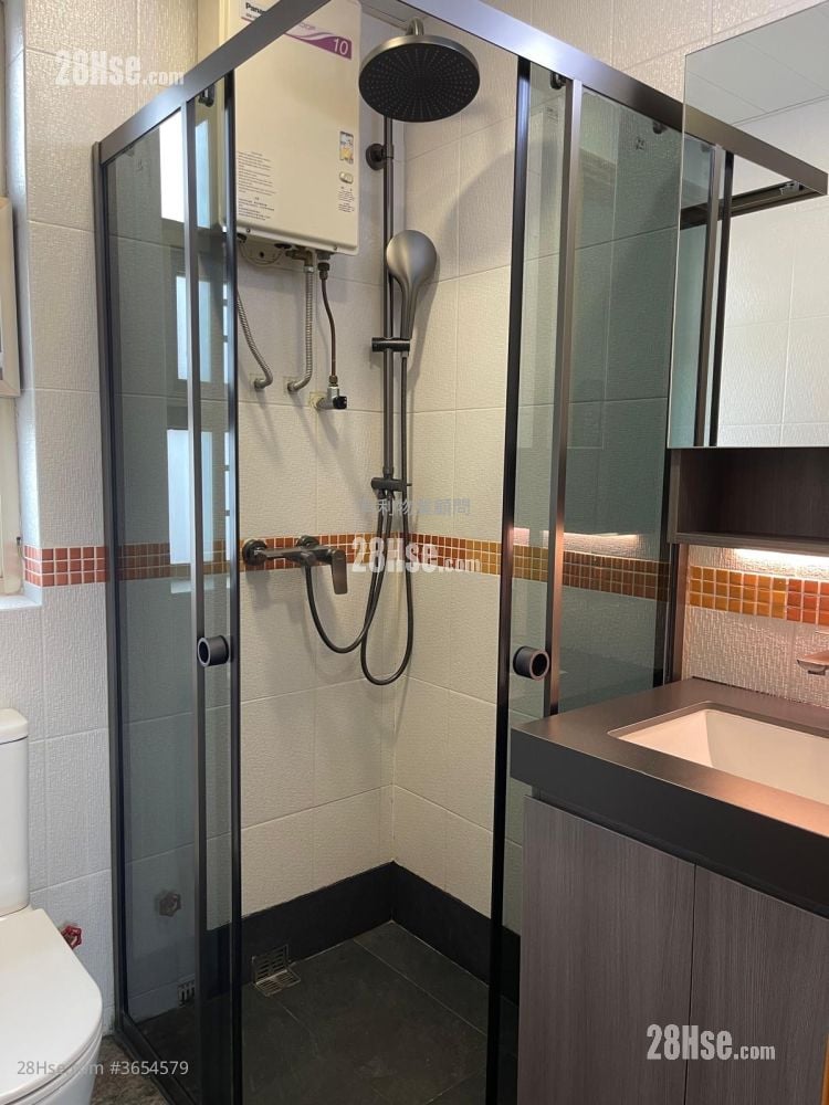 Village Rental 3 Bedrooms , 2 Bathrooms 700 ft²