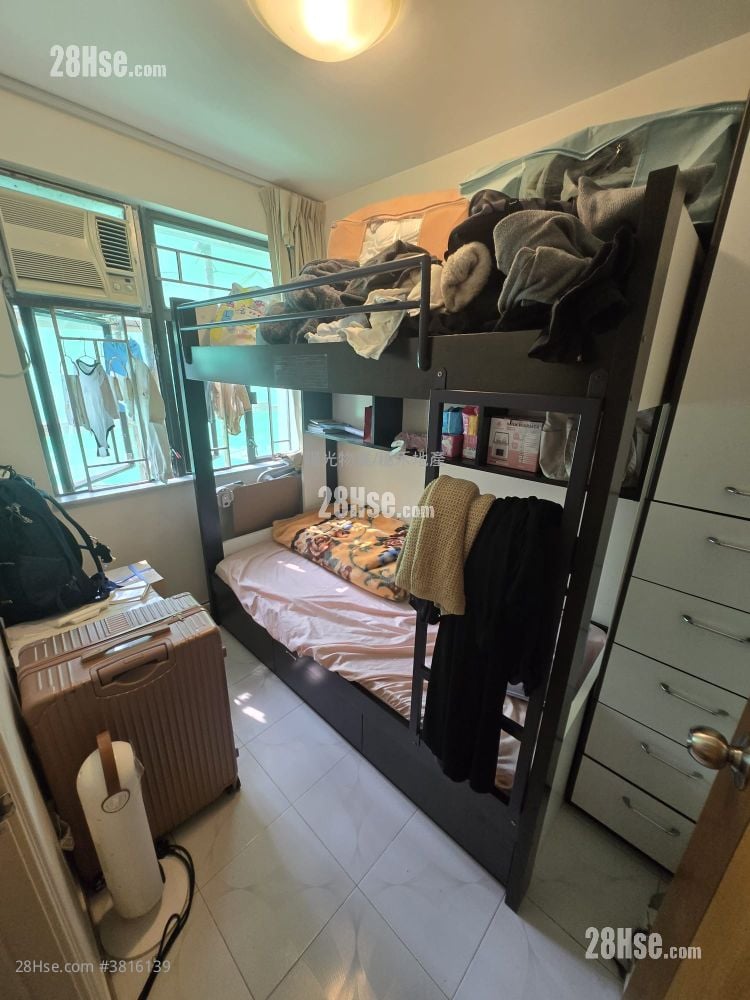 Sui Wo Court Sell 2 Bedrooms , 1 Bathroom 411 ft²