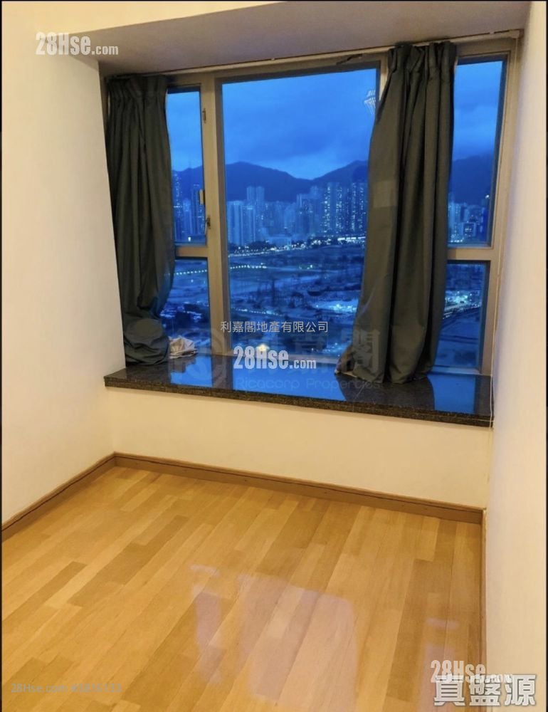 Grand Waterfront Sell 2 Bedrooms 384 ft²