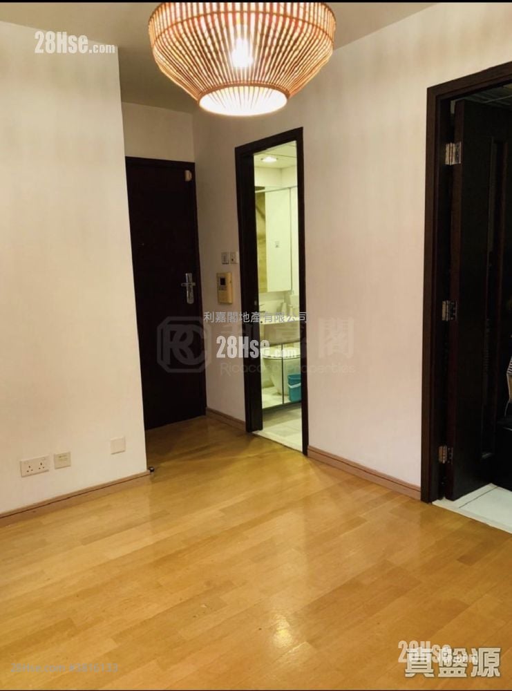 Grand Waterfront Sell 2 Bedrooms 384 ft²