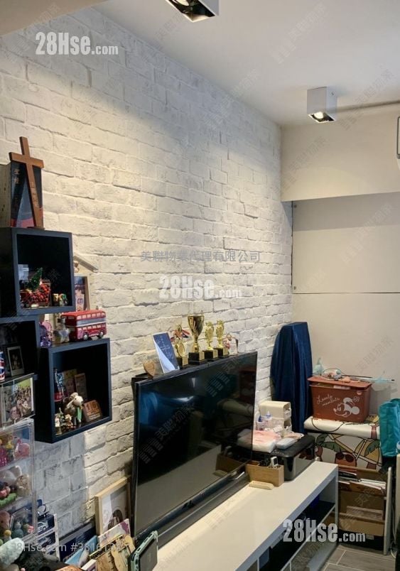 Bauhinia Garden Sell 2 Bedrooms , 1 Bathroom 431 ft²