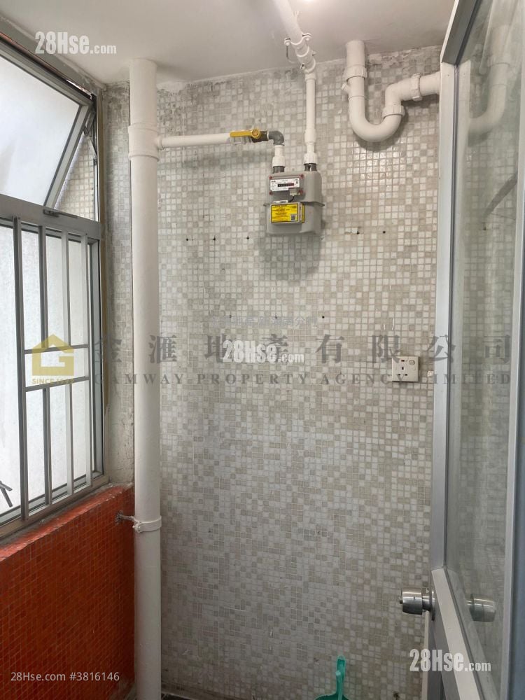 Tin Ma Court Sell 1 Bedroom , 1 Bathroom 338 ft²