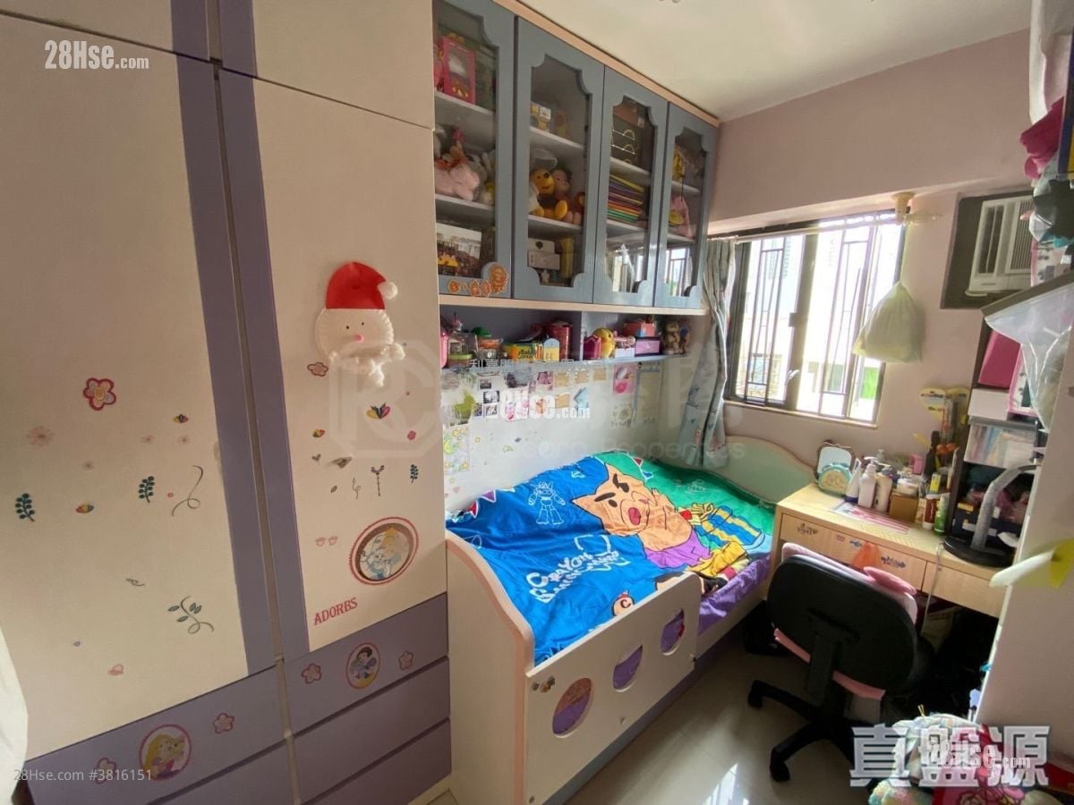 Yick Fung Garden Rental 2 Bedrooms , 1 Bathroom 405 ft²