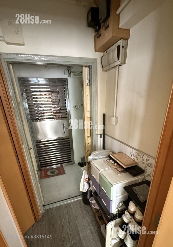 名賢大樓 租盤 150 平方呎