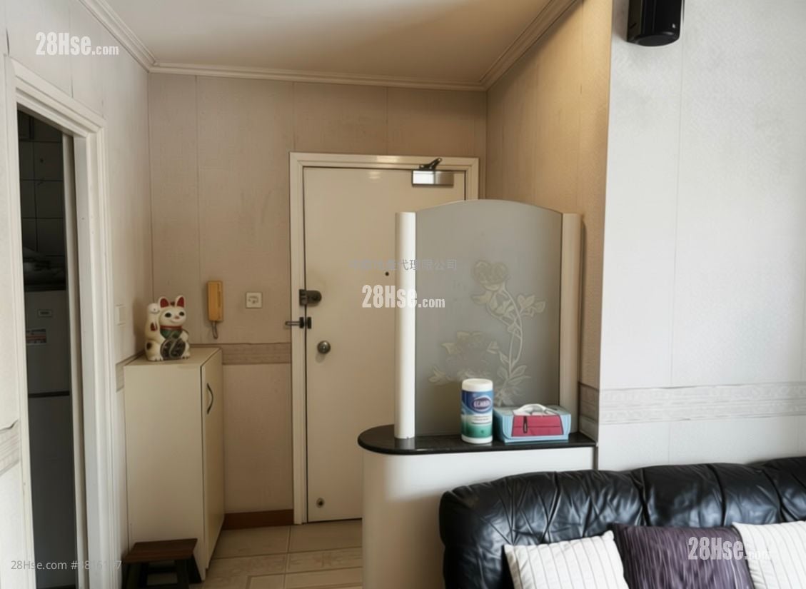 廳: 寶石大廈 售盤 3 房 , 2 浴室 596 平方呎