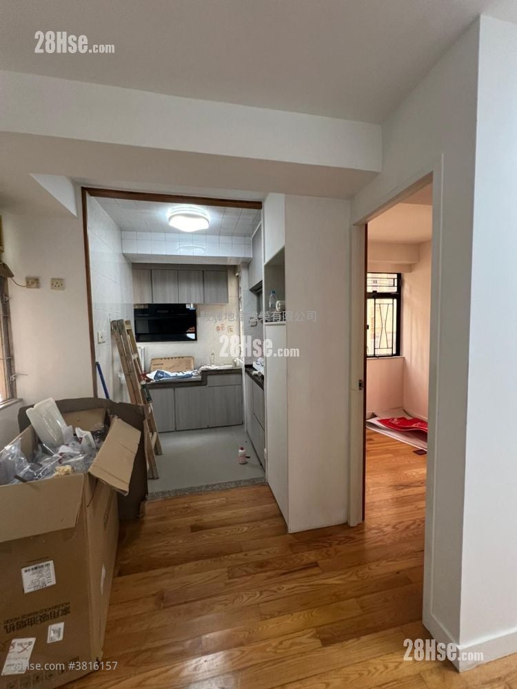 Wai Ching Court Sell 2 Bedrooms , 1 Bathroom 270 ft²