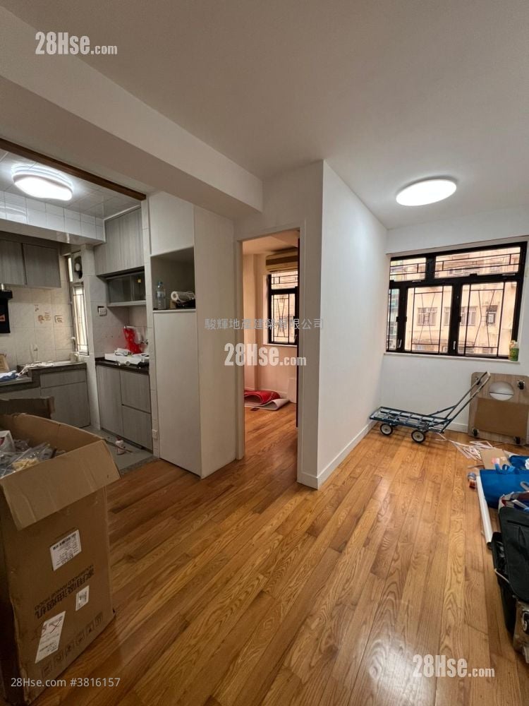 Wai Ching Court Sell 2 Bedrooms , 1 Bathroom 270 ft²