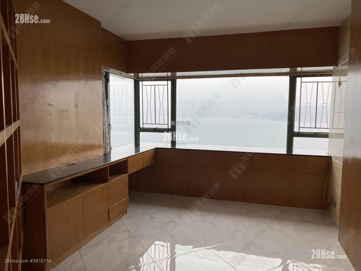 Island Resort Sell 3 Bedrooms , 2 Bathrooms 811 ft²