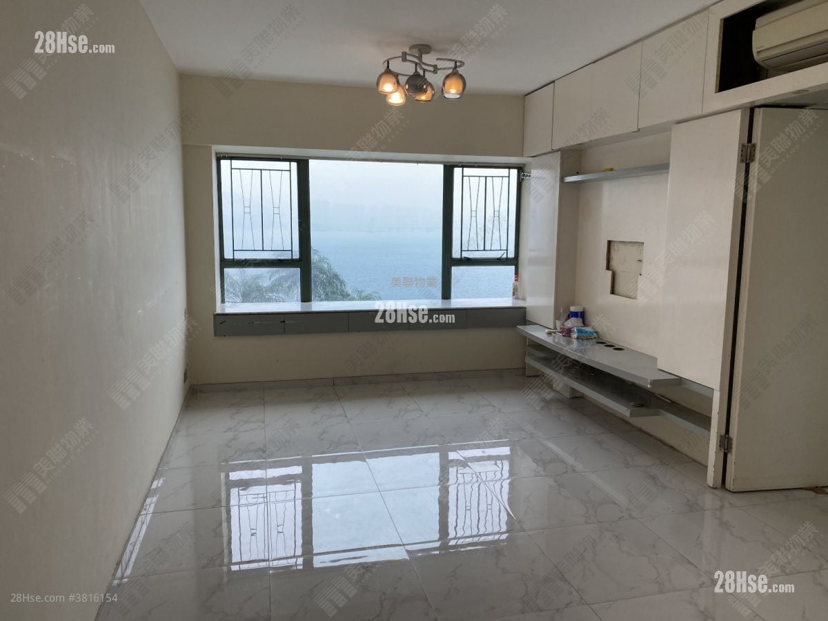 Island Resort Sell 3 Bedrooms , 2 Bathrooms 811 ft²