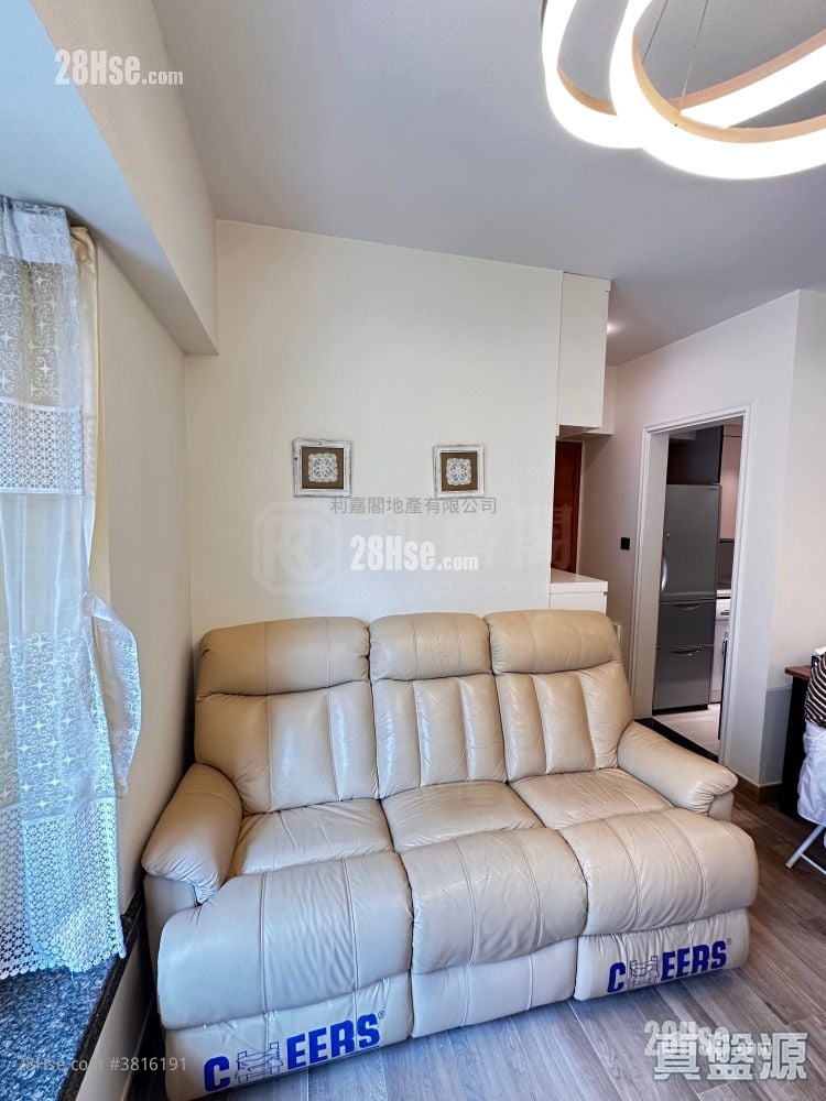 The Metro City Rental 2 Bedrooms , 1 Bathroom 418 ft²