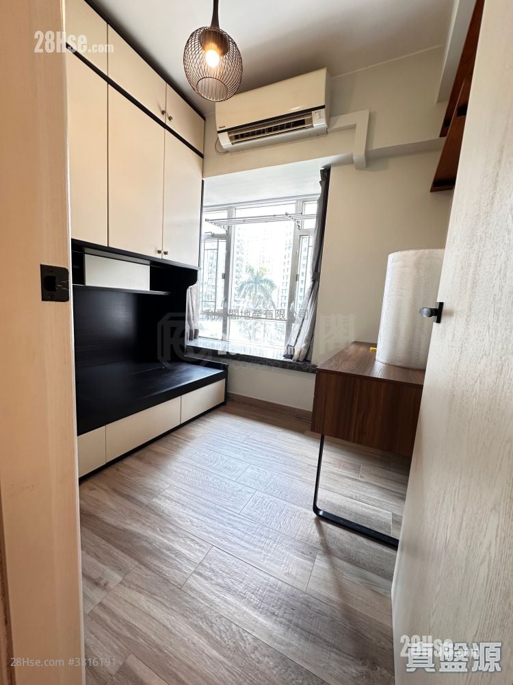 The Metro City Rental 2 Bedrooms , 1 Bathroom 418 ft²