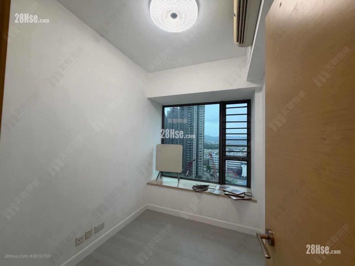 Yoho Midtown Sell 3 Bedrooms 915 ft²