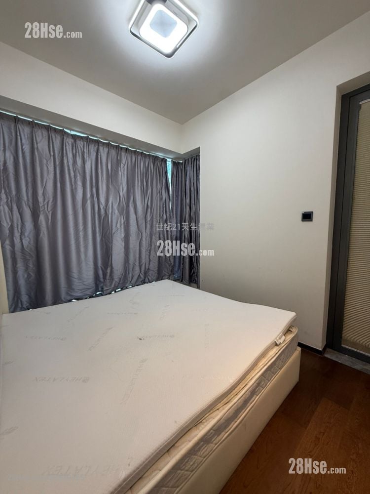 Le Pont Rental 4 Bedrooms , 2 Bathrooms 797 ft²