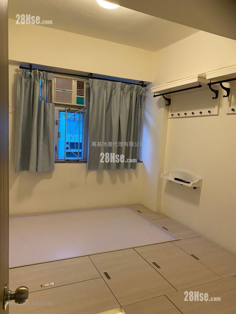 Nam Kiu Mansion Sell 2 Bedrooms , 1 Bathroom 302 ft²