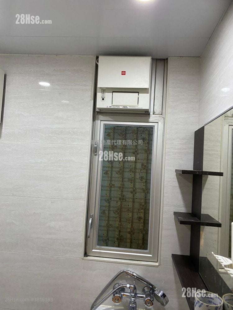 Nam Kiu Mansion Sell 2 Bedrooms , 1 Bathroom 302 ft²