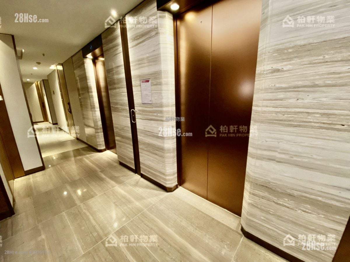 Novum East Sell 2 Bedrooms , 1 Bathroom 290 ft²