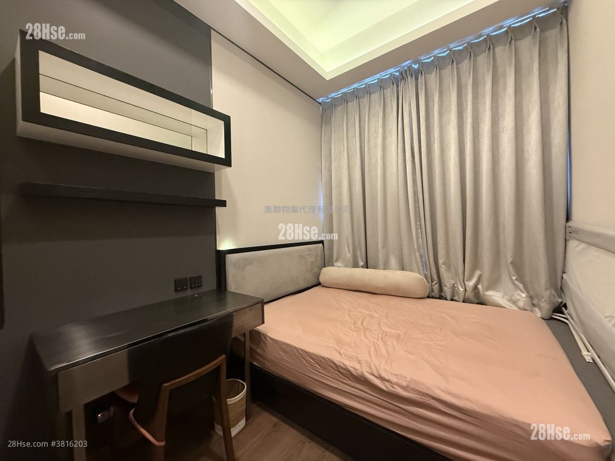 Dragons Range Rental 3 Bedrooms , 2 Bathrooms 1,261 ft²