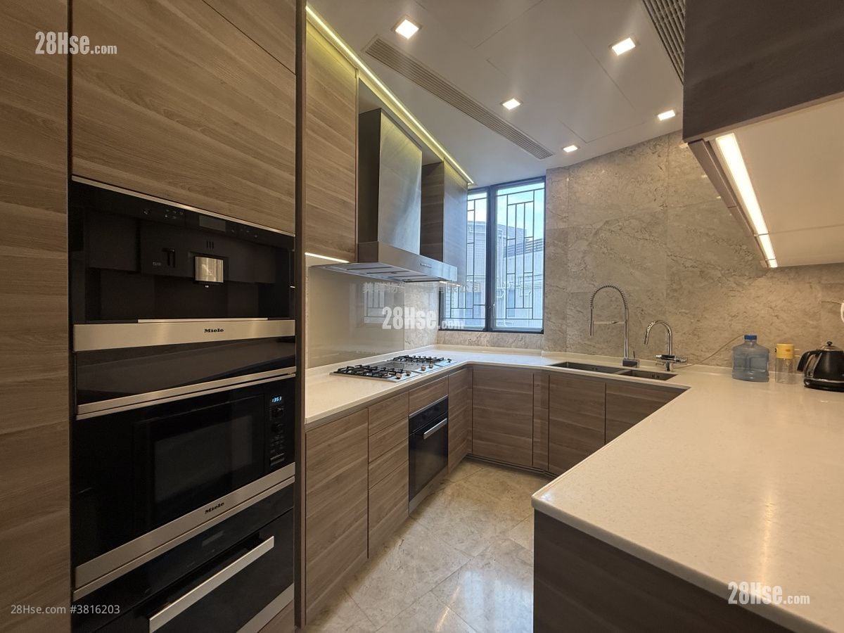 Dragons Range Rental 3 Bedrooms , 2 Bathrooms 1,261 ft²