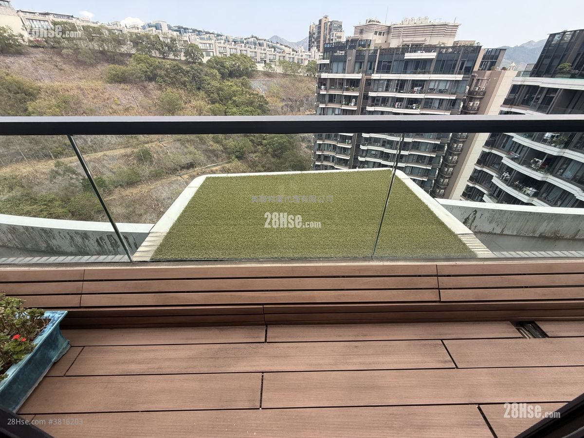 Dragons Range Rental 3 Bedrooms , 2 Bathrooms 1,261 ft²