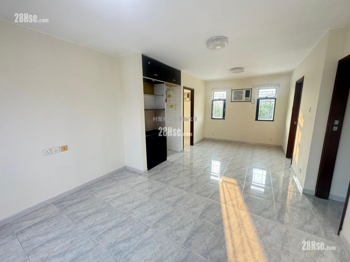 Village Rental 3 Bedrooms , 1 Bathroom 1,400 ft²