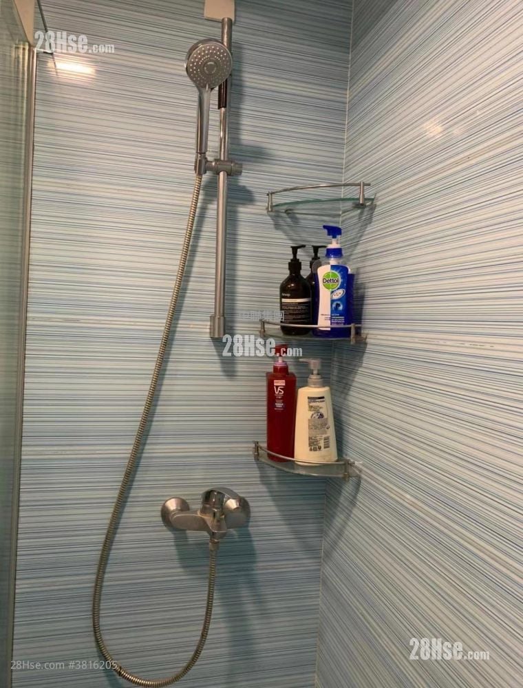 Bell House Sell 3 Bedrooms , 1 Bathroom 459 ft²