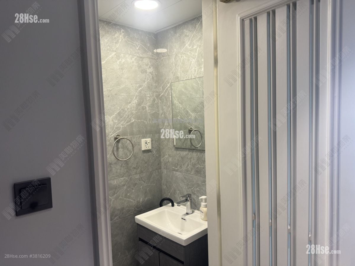 Hemera Sell 3 Bedrooms 788 ft²