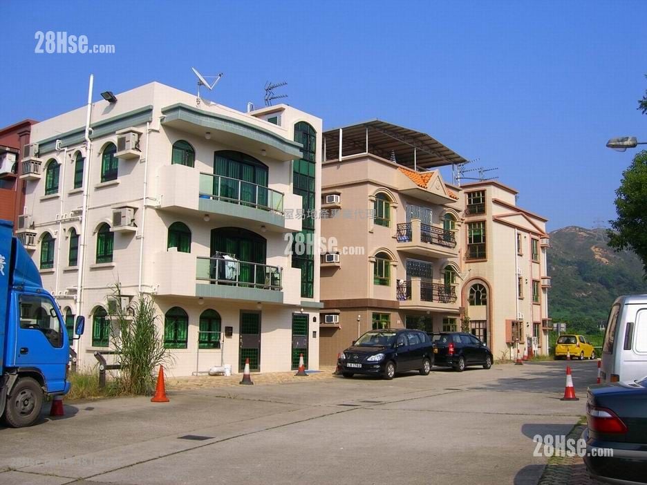 Village Rental 3 Bedrooms , 1 Bathroom 1,400 ft²