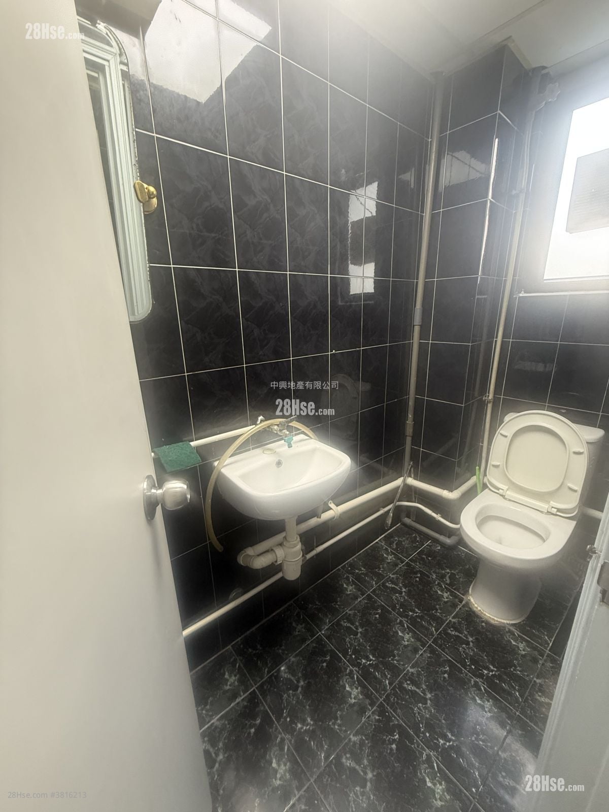 Ruby Commercial Building Rental 1 Bedroom , 1 Toilet