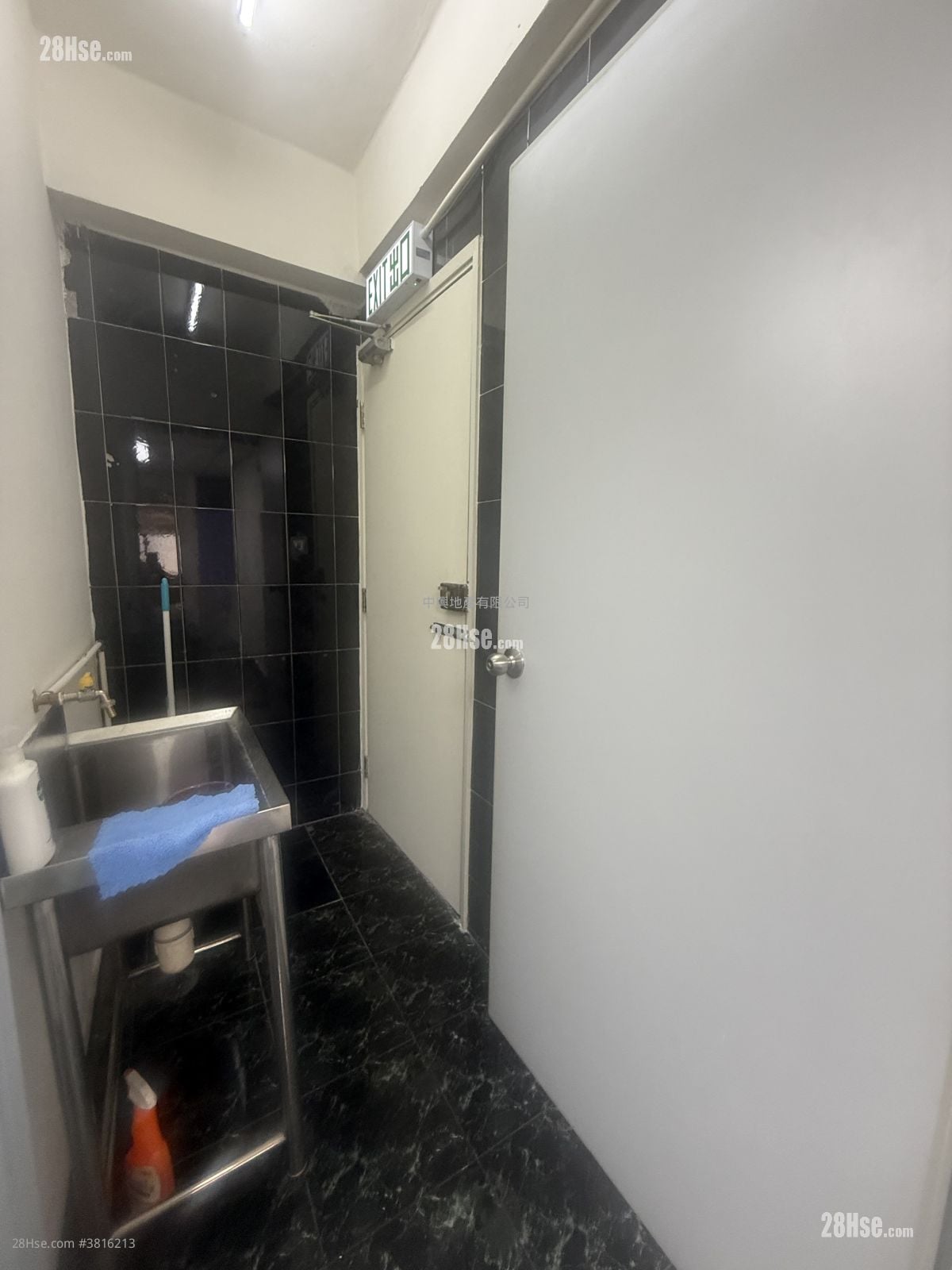 Ruby Commercial Building Rental 1 Bedroom , 1 Toilet