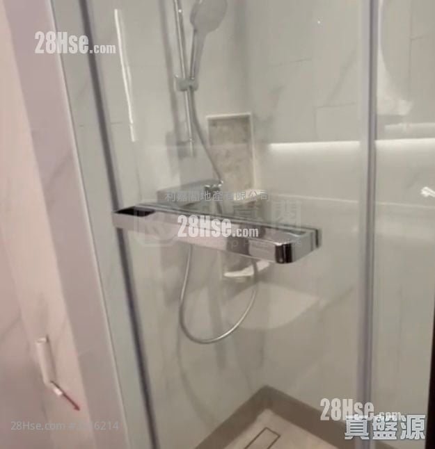 Novum West Rental Studio , 1 Bathroom 216 ft²