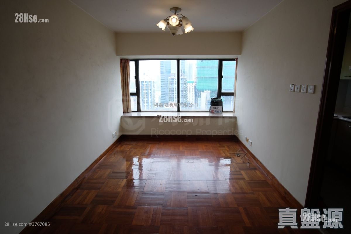 翰庭轩 售盘 3 房 681 平方尺