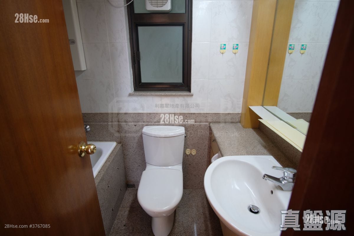 翰庭轩 售盘 3 房 681 平方尺