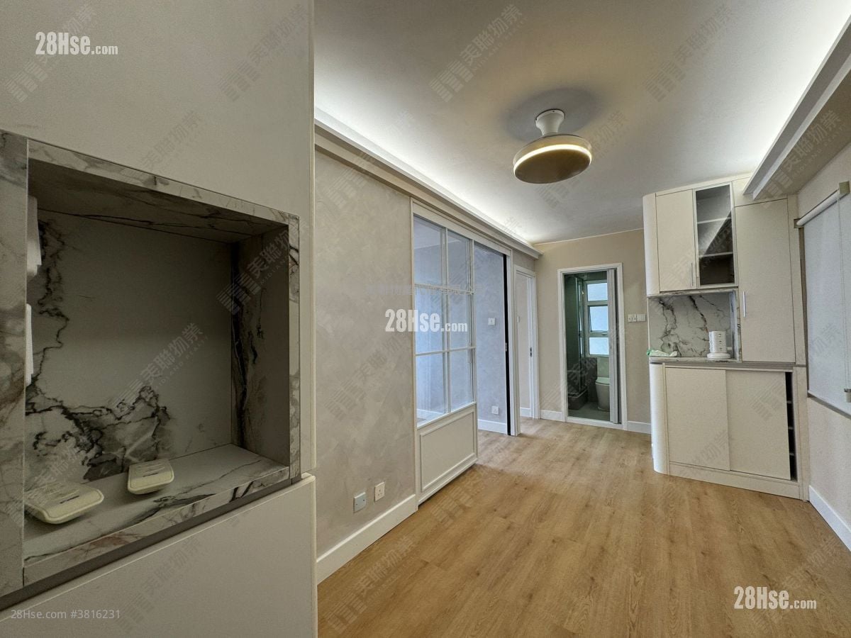 Lucky Plaza Rental 2 Bedrooms , 1 Bathroom 334 ft²