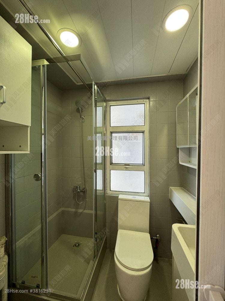 Lucky Plaza Rental 2 Bedrooms , 1 Bathroom 334 ft²