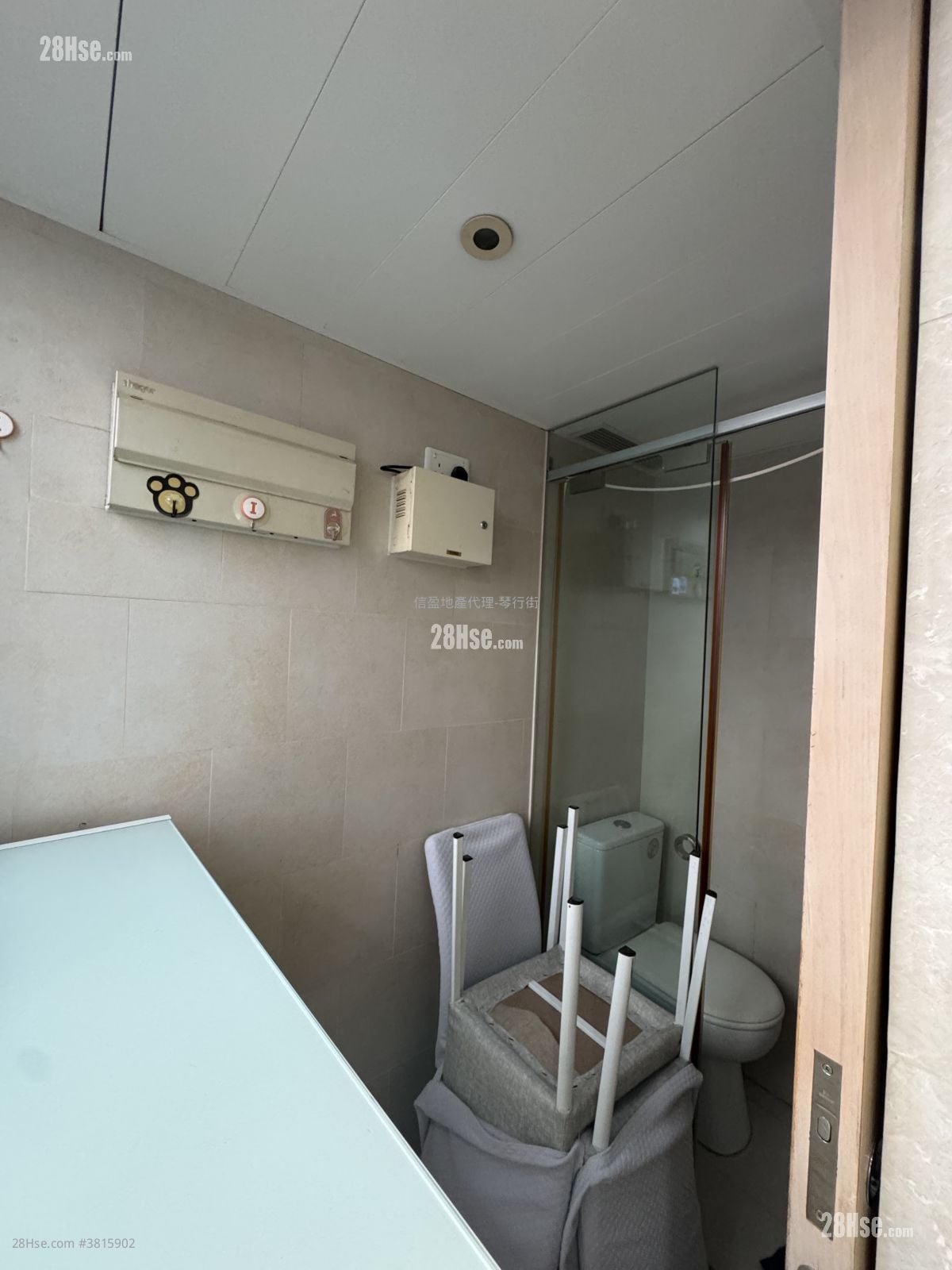 Mount East Rental 3 Bedrooms , 2 Bathrooms 694 ft²