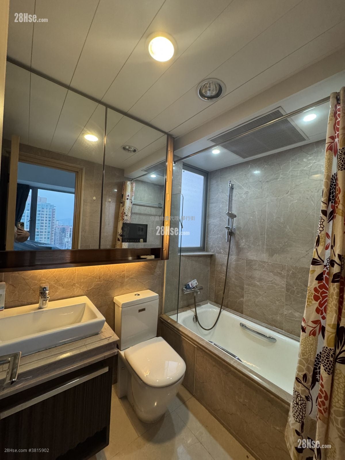 Mount East Rental 3 Bedrooms , 2 Bathrooms 694 ft²