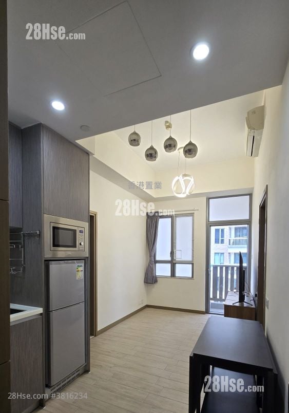 Astoria Crest Rental 299 ft²