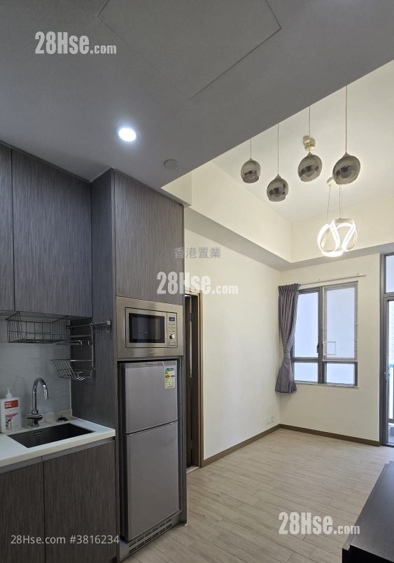 Astoria Crest Rental 299 ft²